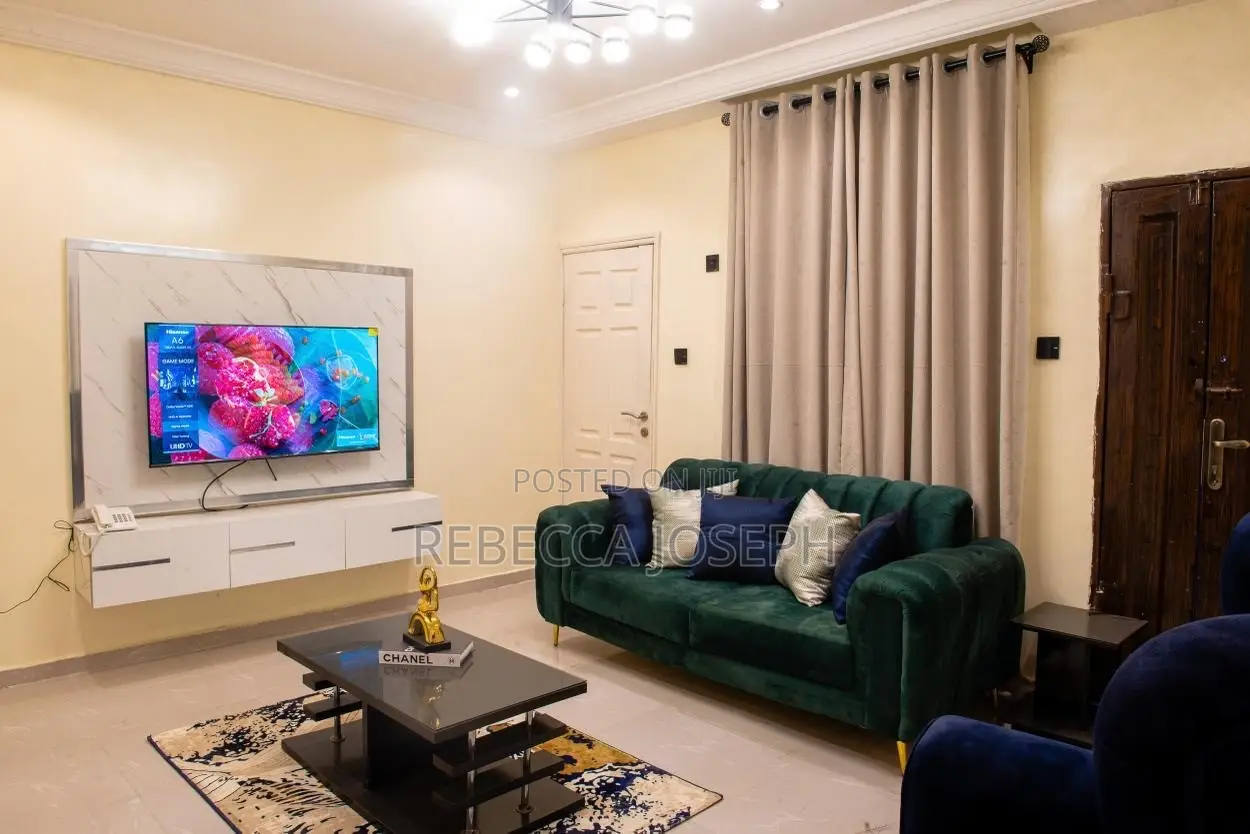 Advena Service Apartment
