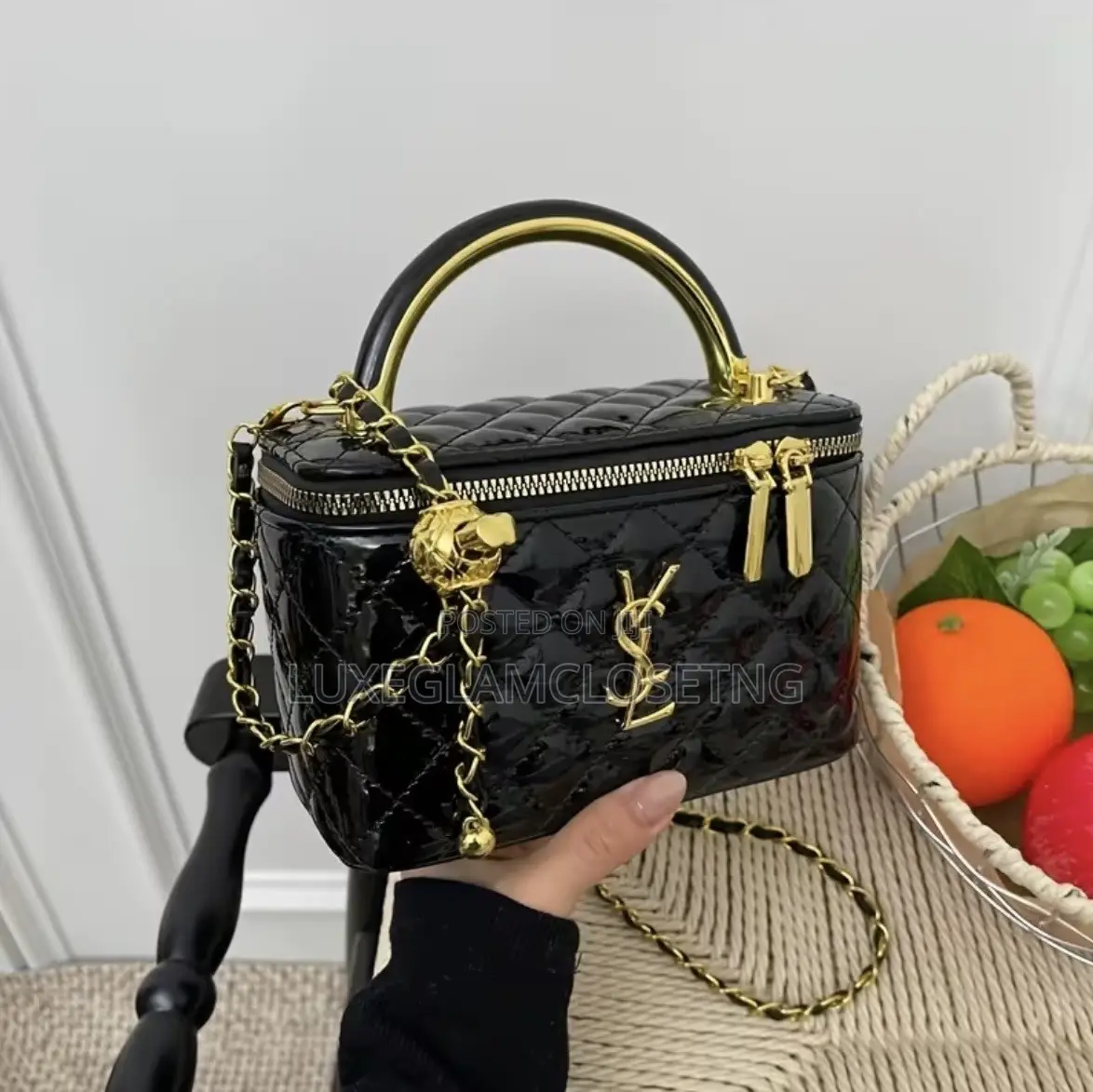Stylish Women’s Handbag – Classic Elegant