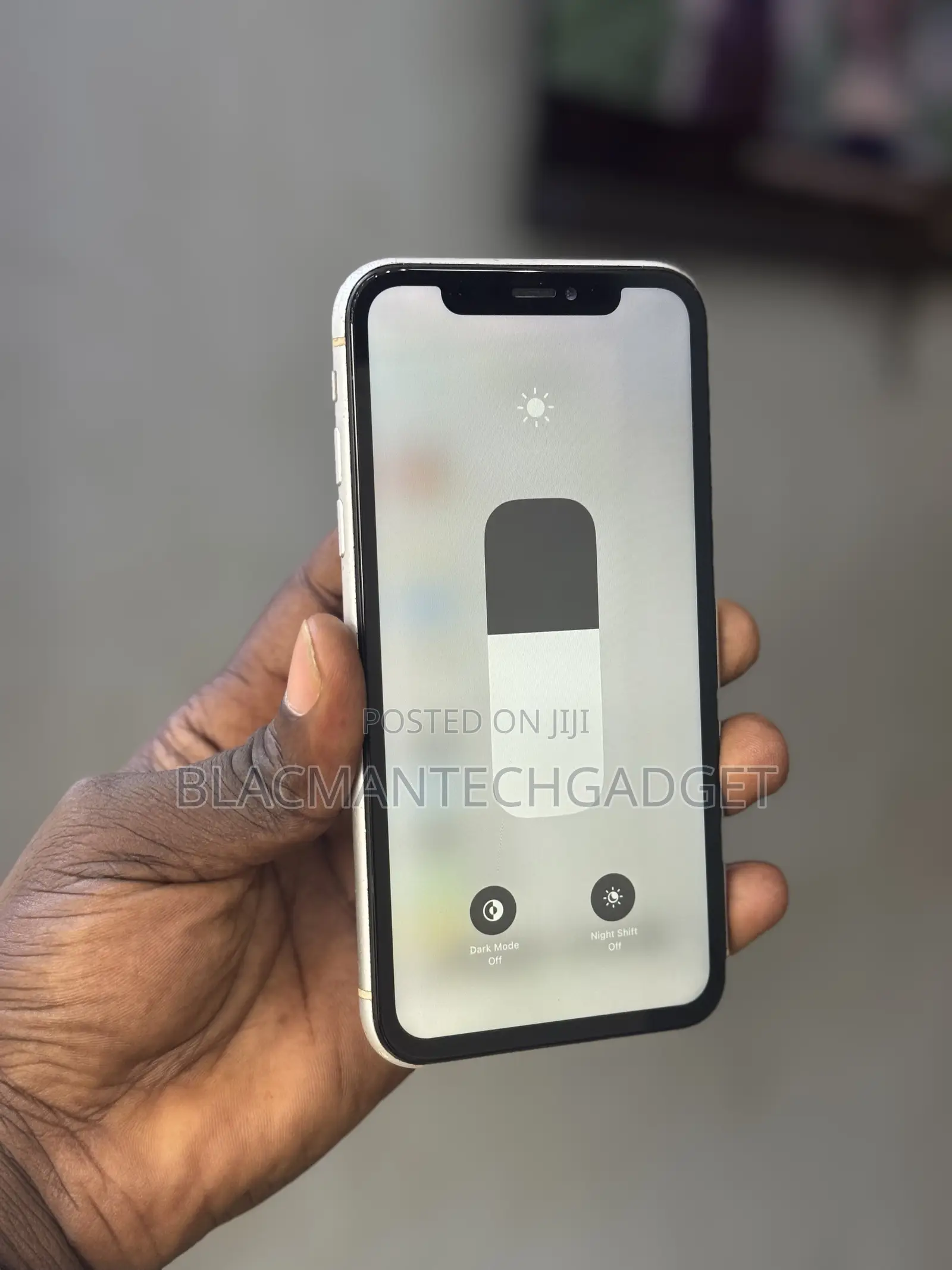 Apple iPhone XR 64 GB White