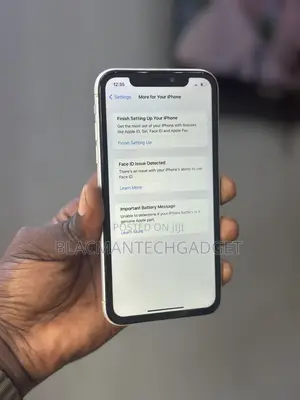 Apple iPhone XR 64 GB White