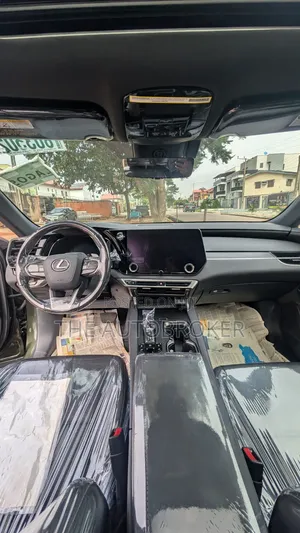 Lexus RX 2023 Green