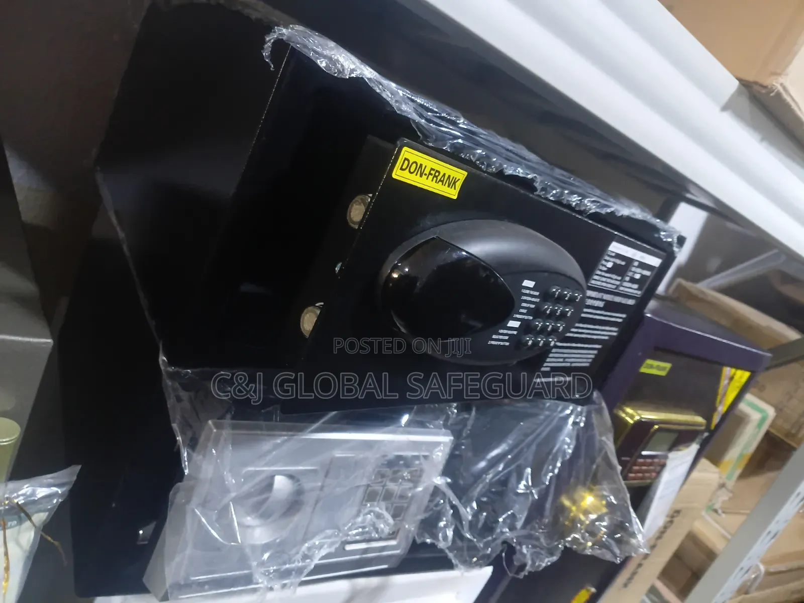 Display Digital Laptop Safe