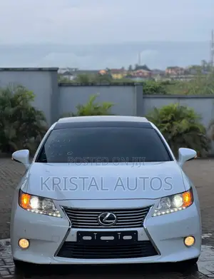 Lexus ES 350 FWD 2014 White