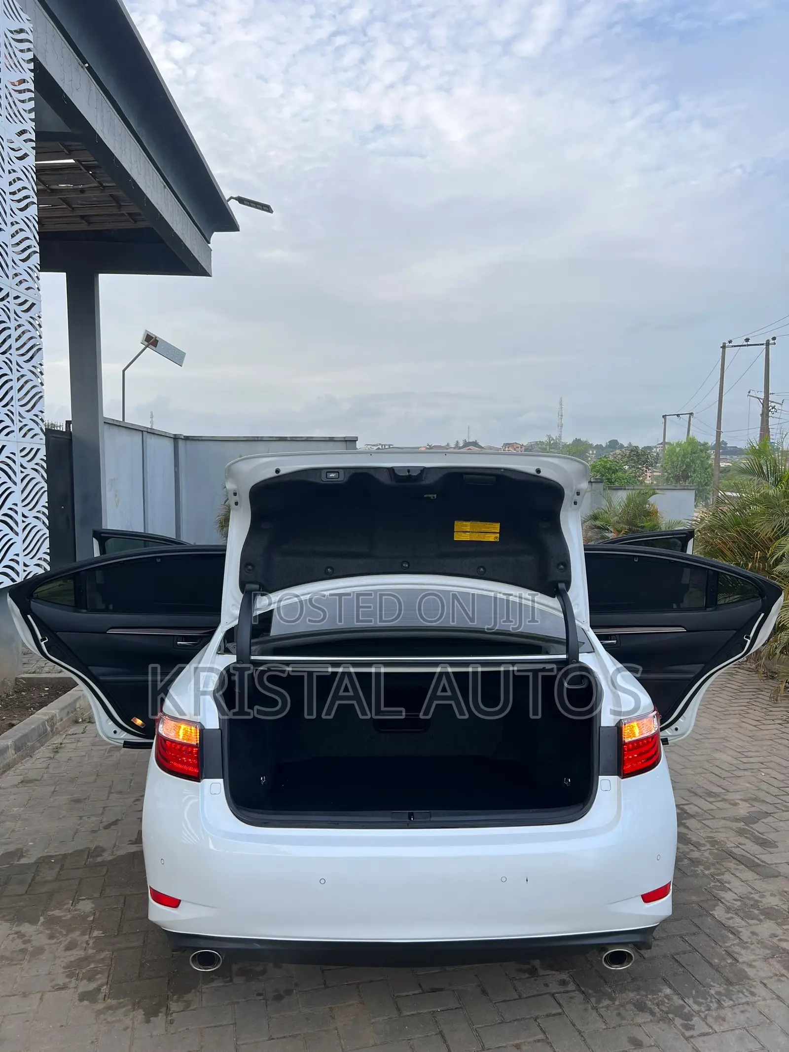 Lexus ES 350 FWD 2014 White