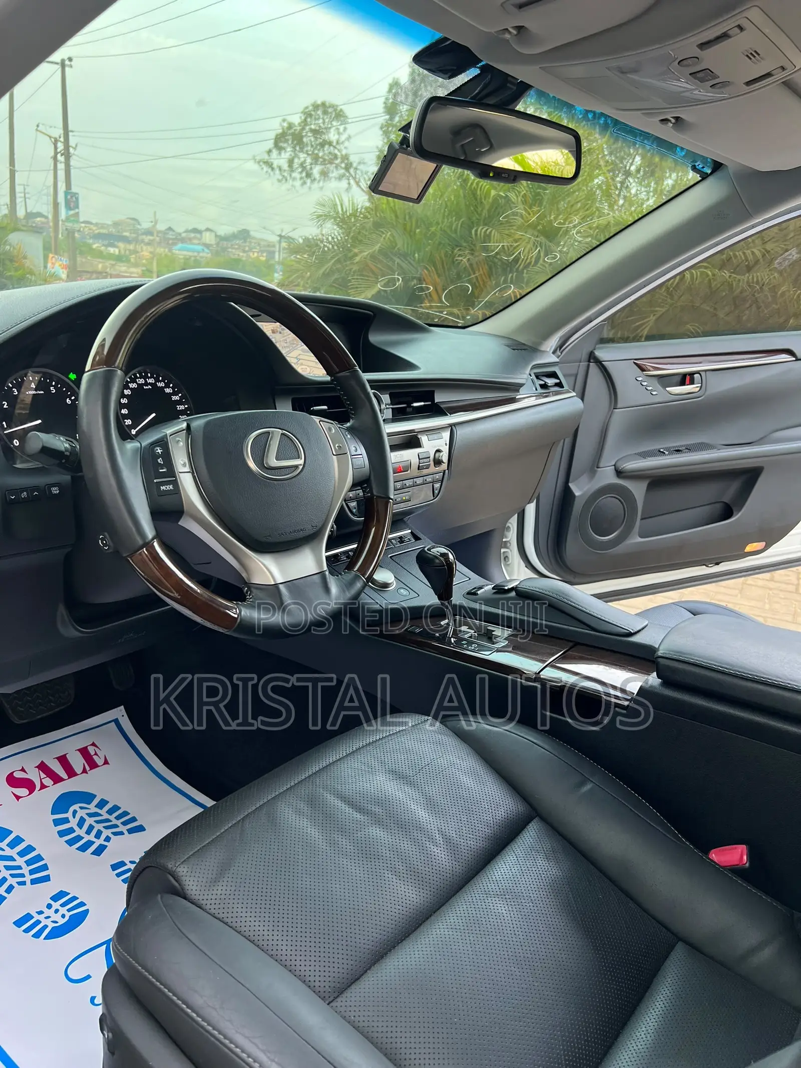 Lexus ES 350 FWD 2014 White