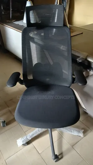 Luxury Office Chair Chair With With Net Back and Headrest