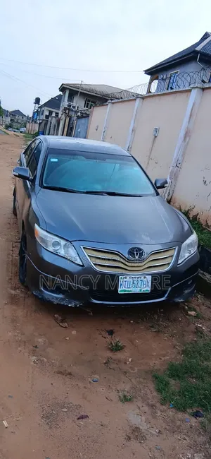 Toyota Camry 2008 Gray
