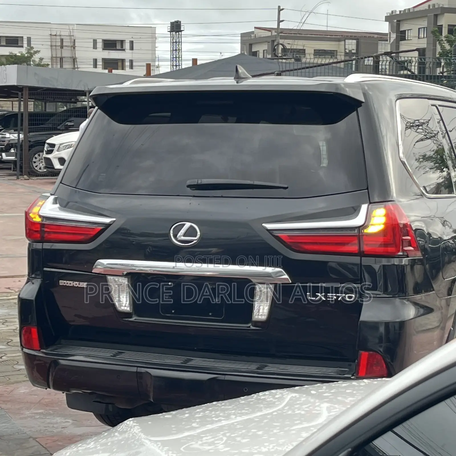 Lexus LX 570 AWD 2016 Black