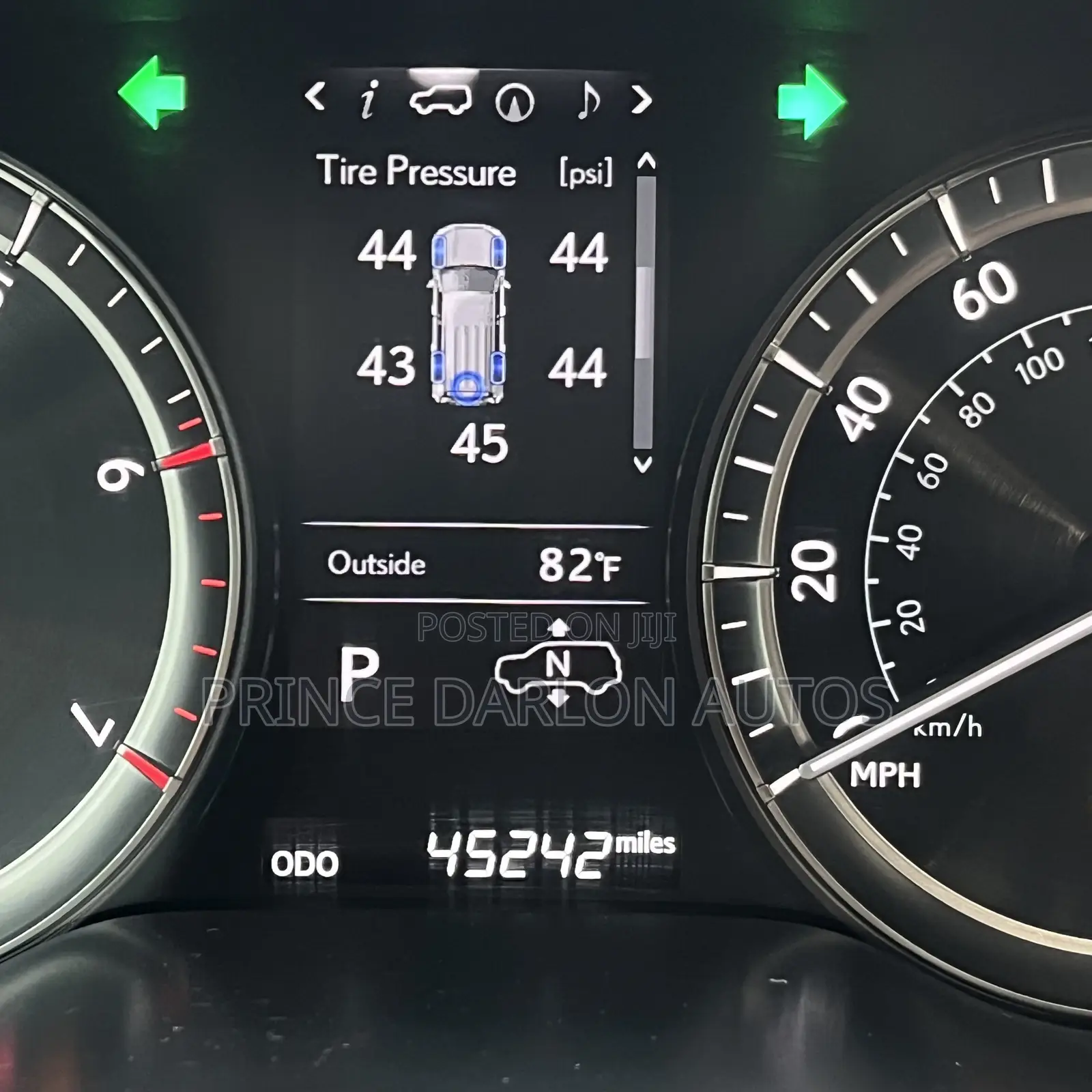 Lexus LX 570 AWD 2016 Black