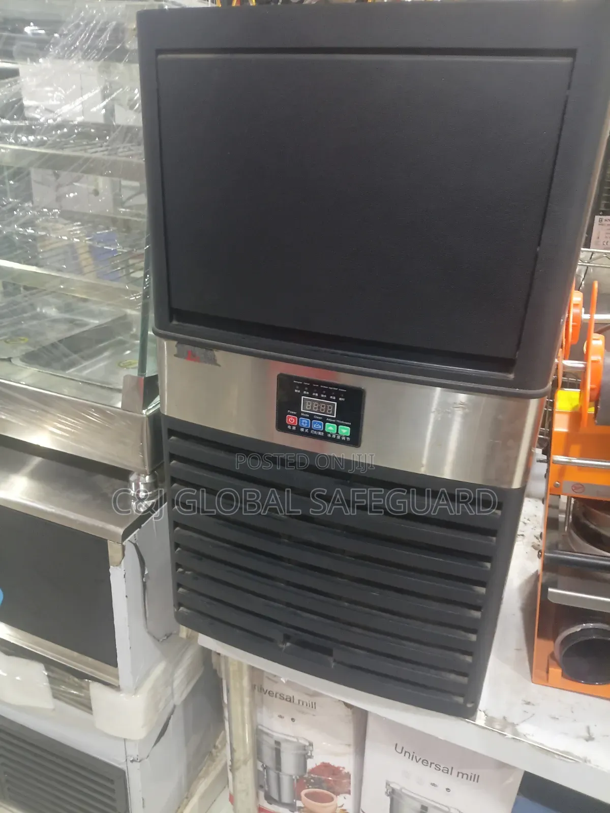 Ice Cubes Machine
