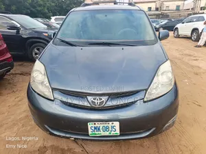 Toyota Sienna LE FWD 2006 Blue