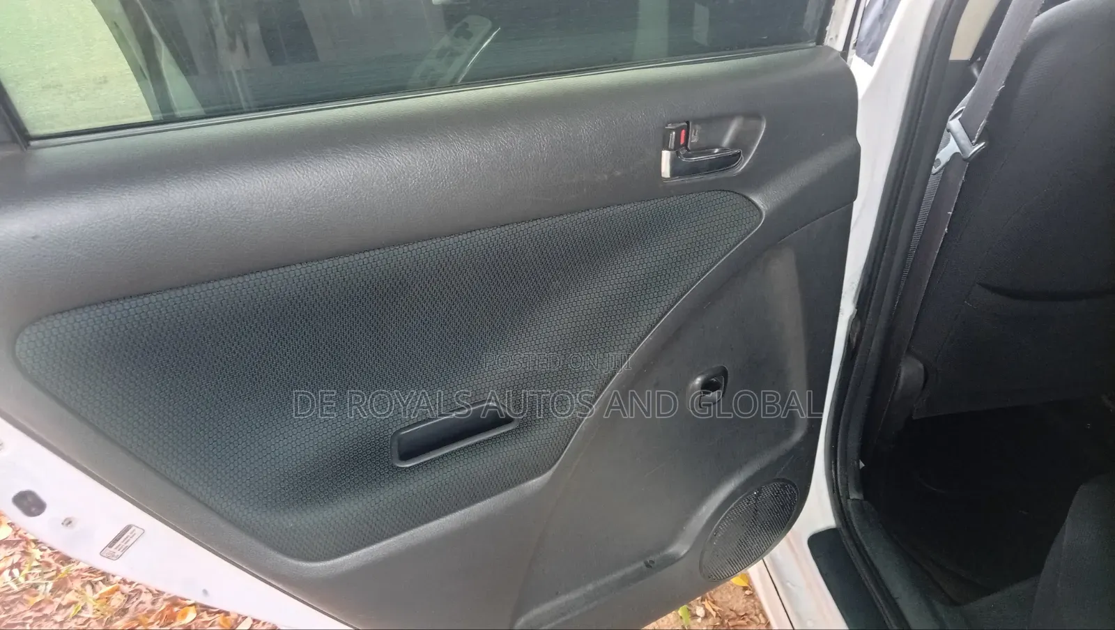 Toyota Matrix 2006 White