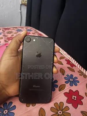 Apple iPhone 7 32 GB Black