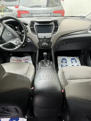 Hyundai Santa Fe Limited w/Saddle Interior 4dr SUV (3.3L 6cyl 6A) 2015
