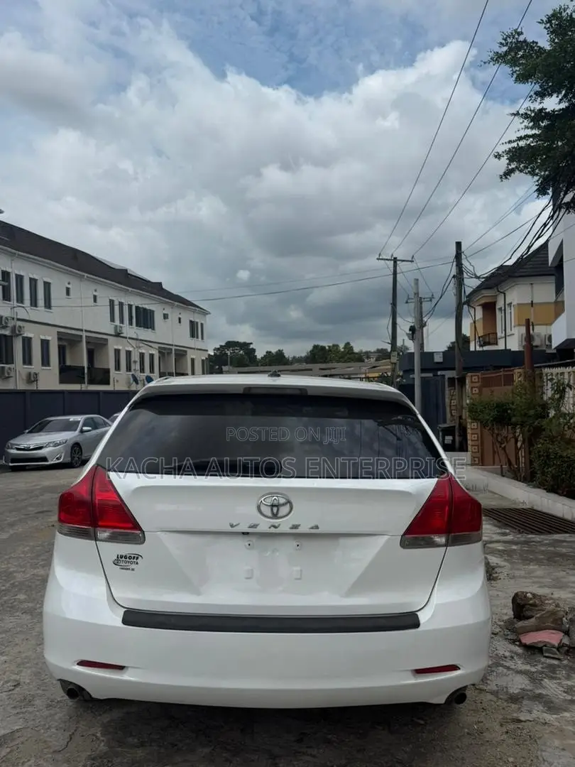 Toyota Venza 2012 White