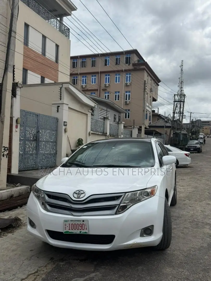 Toyota Venza 2012 White
