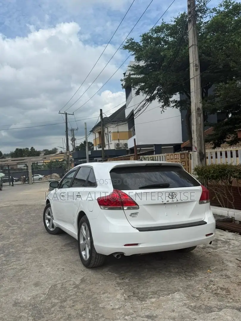 Toyota Venza 2012 White