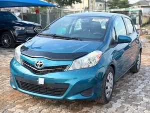 Toyota Yaris L Hatchback 3dr 2014 Blue