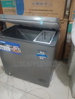 New SKYRUN 155L Chest Freezer for Everyday Storage