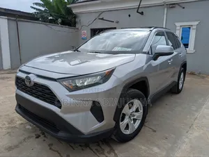 Toyota RAV4 2022 Gray