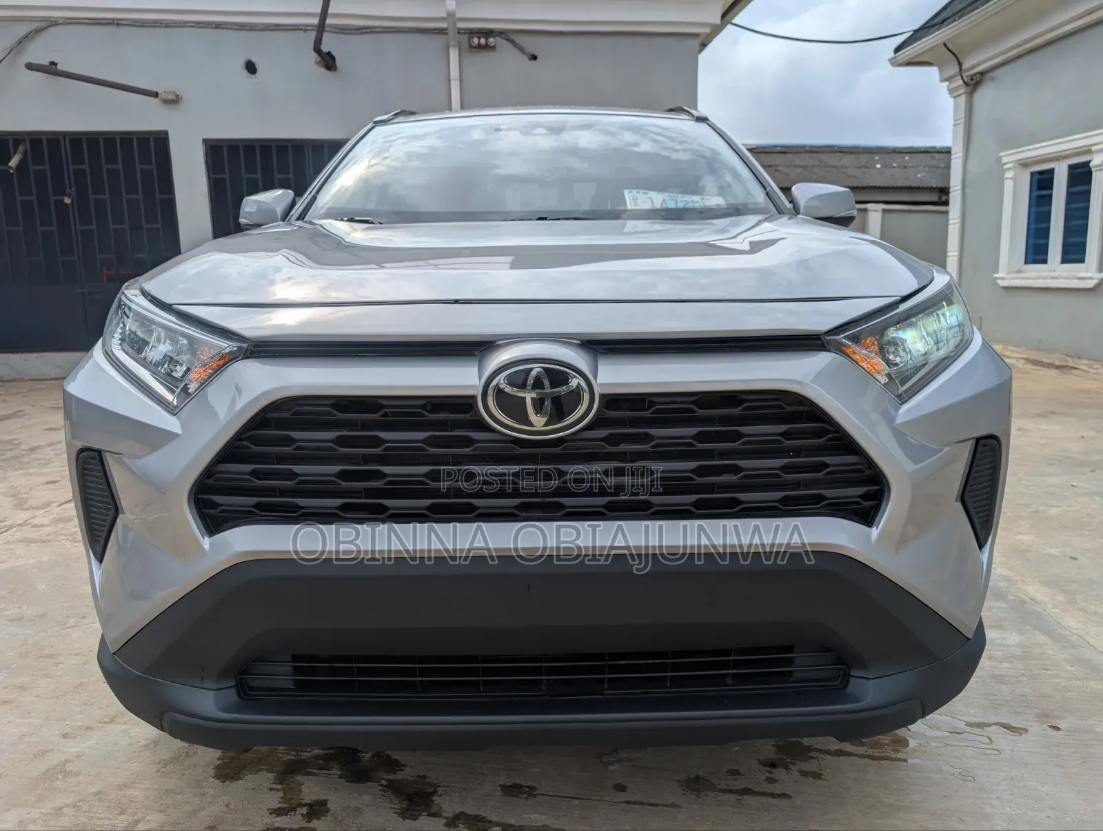 Toyota RAV4 LE 2022 Gray