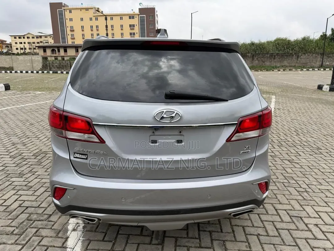 Hyundai Santa Fe Limited AWD 2017 Silver
