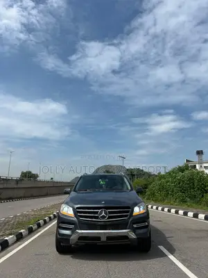 Mercedes-Benz M Class ML350 4dr SUV (3.5L 6cyl 7A) 2015 Gray