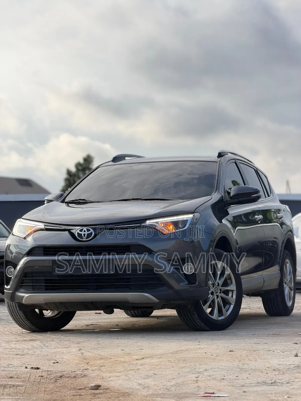 Toyota RAV4 2017 Gray