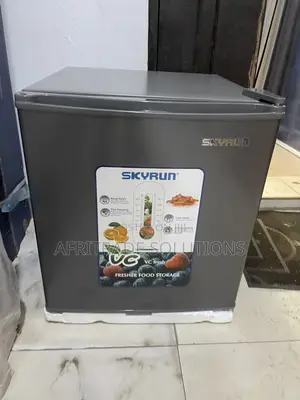 Skyrun BCD-50HW Bedside Mini Fridge