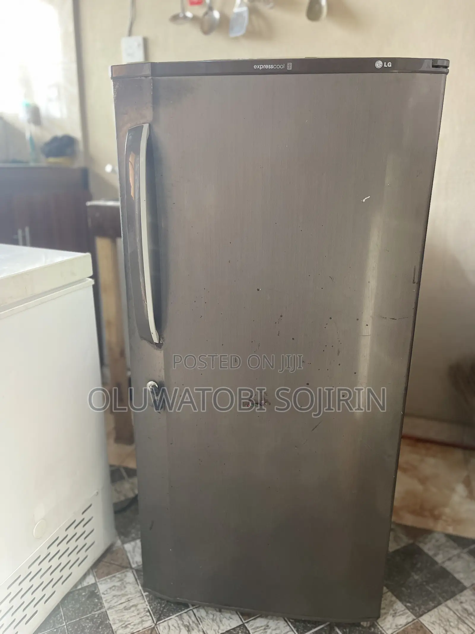 LG Expresscool Refrigerator