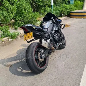 Yamaha R1 2024 Black