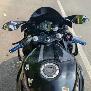 Yamaha R1 2024 Black