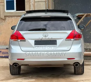 Toyota Venza Limited 2012 Silver