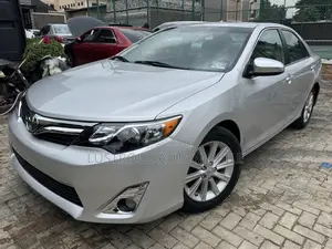 Toyota Camry LE 4dr Sedan (2.5L 4cyl 6A) 2014 Silver