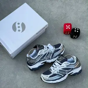 Saucony Pro Grid 9 Sneakers