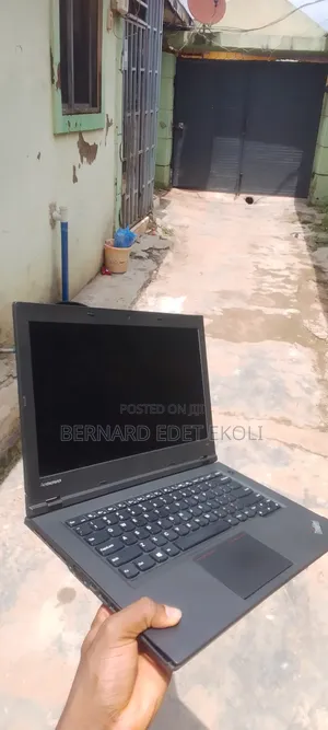 Laptop Lenovo ThinkPad L440 8GB Intel Core i5 HDD+SSD 128GB