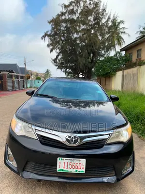 Toyota Camry LE 4dr Sedan w/Prod. End 11/13 (2.5L 4cyl 6A) 2014 Black