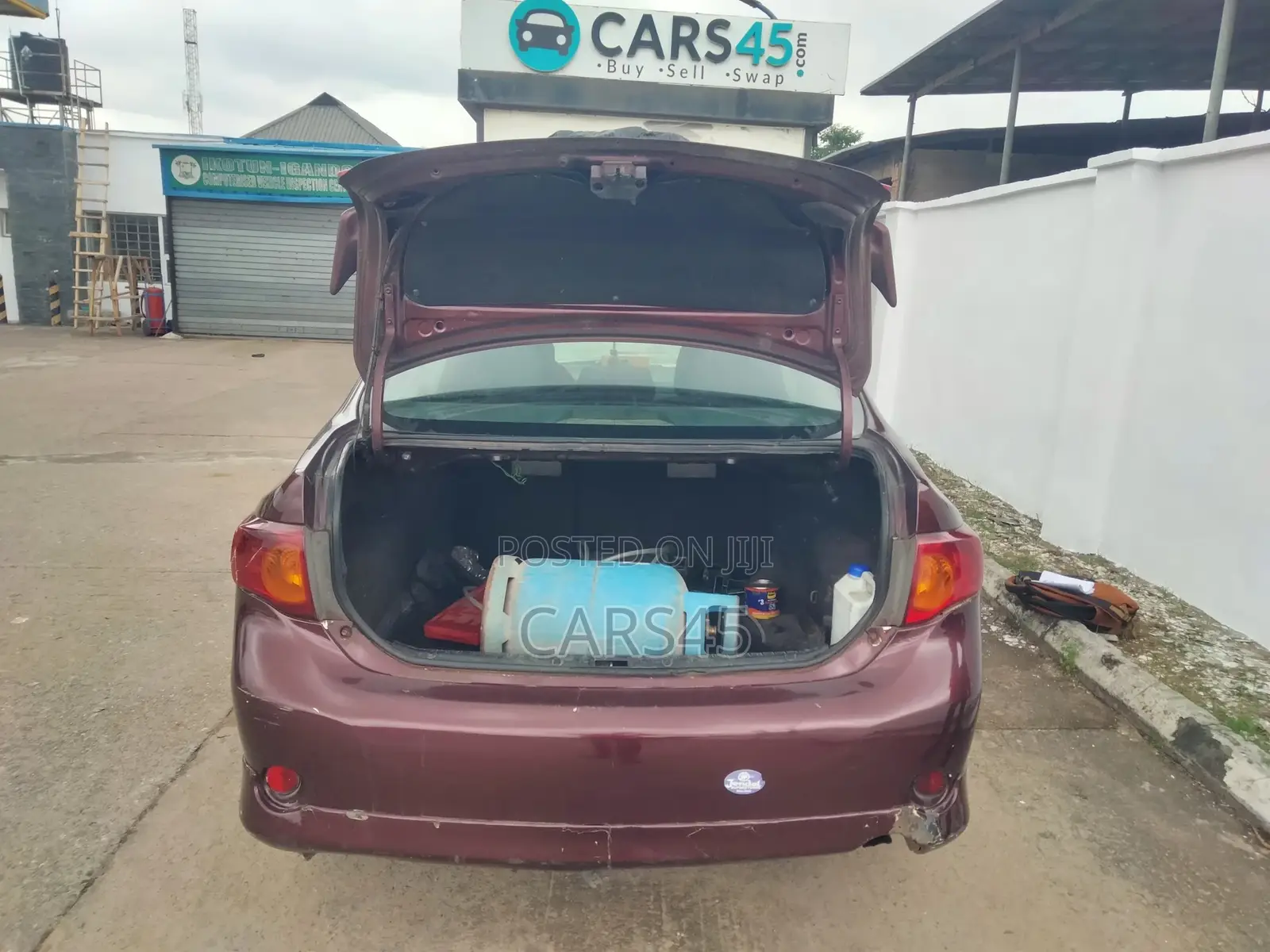 Toyota Corolla 2010 Brown