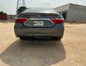 Toyota Camry 2016 Gray