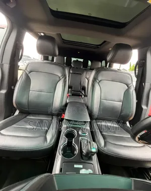 Ford Explorer 2017 Red
