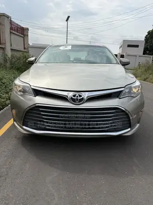 Toyota Avalon XLE 4dr Sedan (3.5L 6cyl 6A) 2015 Beige