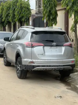 Toyota RAV4 SE AWD (2.5L 4cyl 6A) 2017 Silver