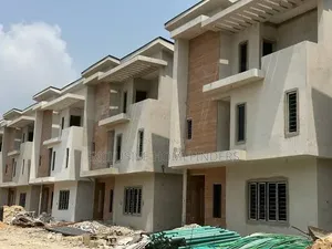 3bdrm Duplex in Ambiance Iii, Peninsula Estate for sale