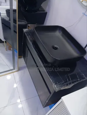 Complete Kitchen Cabinet