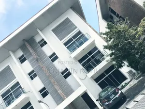 4bdrm Duplex in Lekki Phase 1 for rent
