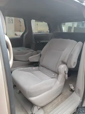 Toyota Sienna LE AWD 2005 Gold