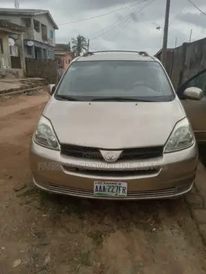 Toyota Sienna LE AWD 2005 Gold
