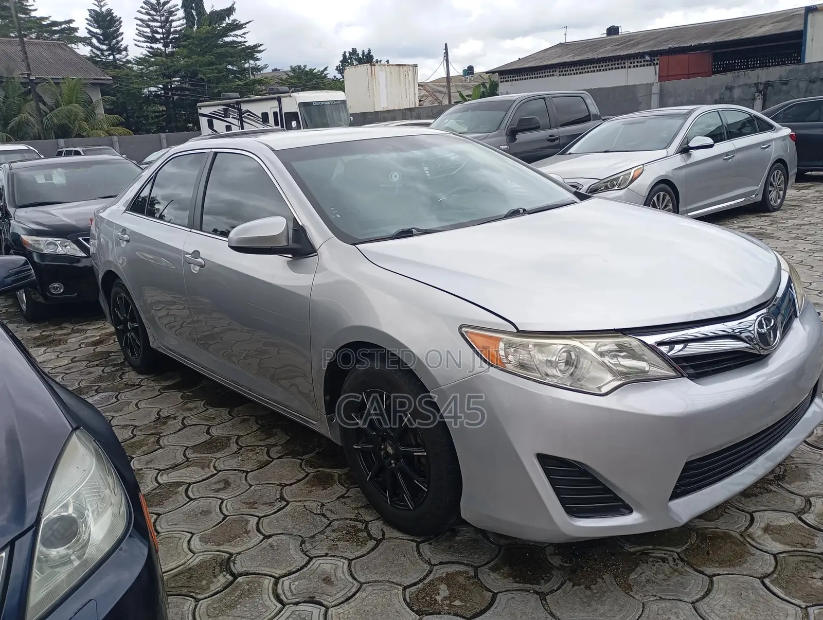 Toyota Camry 2013 Silver