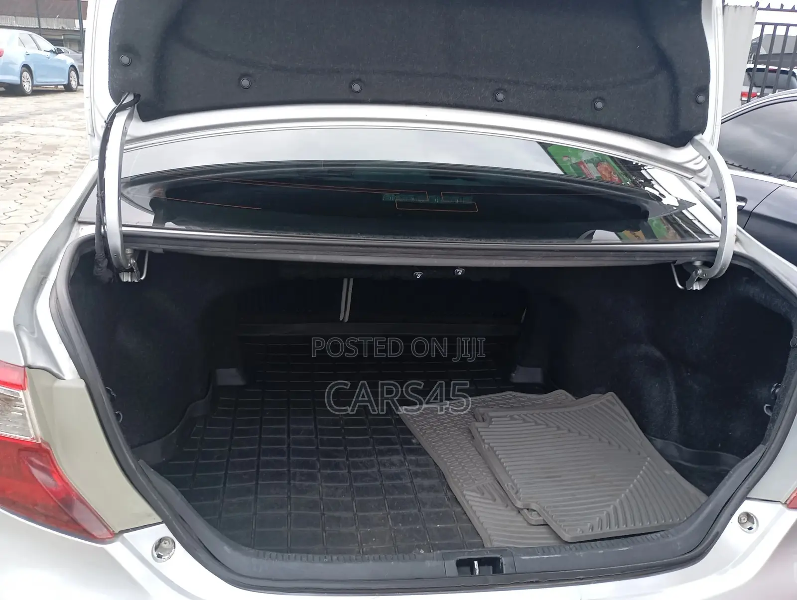 Toyota Camry 2013 Silver