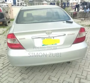 Toyota Camry LE 4dr Sedan (2.4L 4cyl 5M) 2003 Silver